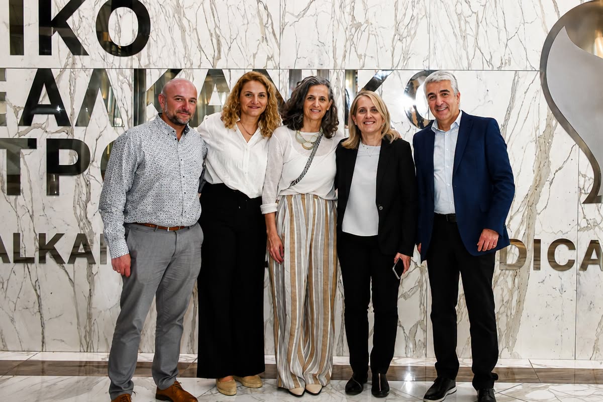 Διεθνείς εκπρόσωποι της MSD στη Δρ. Μπάκα για τις κλινικές μελέτες