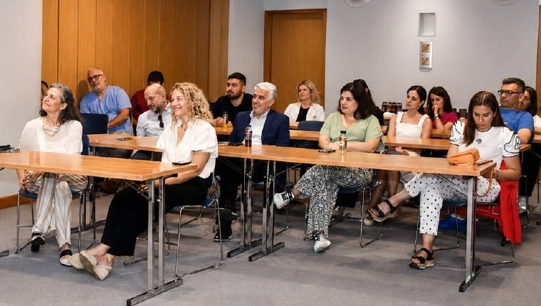 Διεθνείς εκπρόσωποι της MSD στη Δρ. Μπάκα για τις κλινικές μελέτες